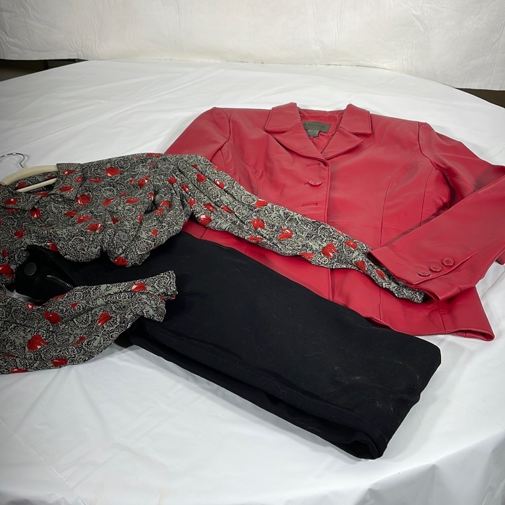 Red Leather Blazer new without tags John Paul Richard 100% Leather